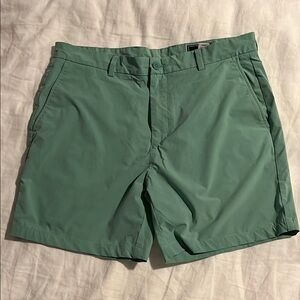 Vineyard Vines performance breaker shorts